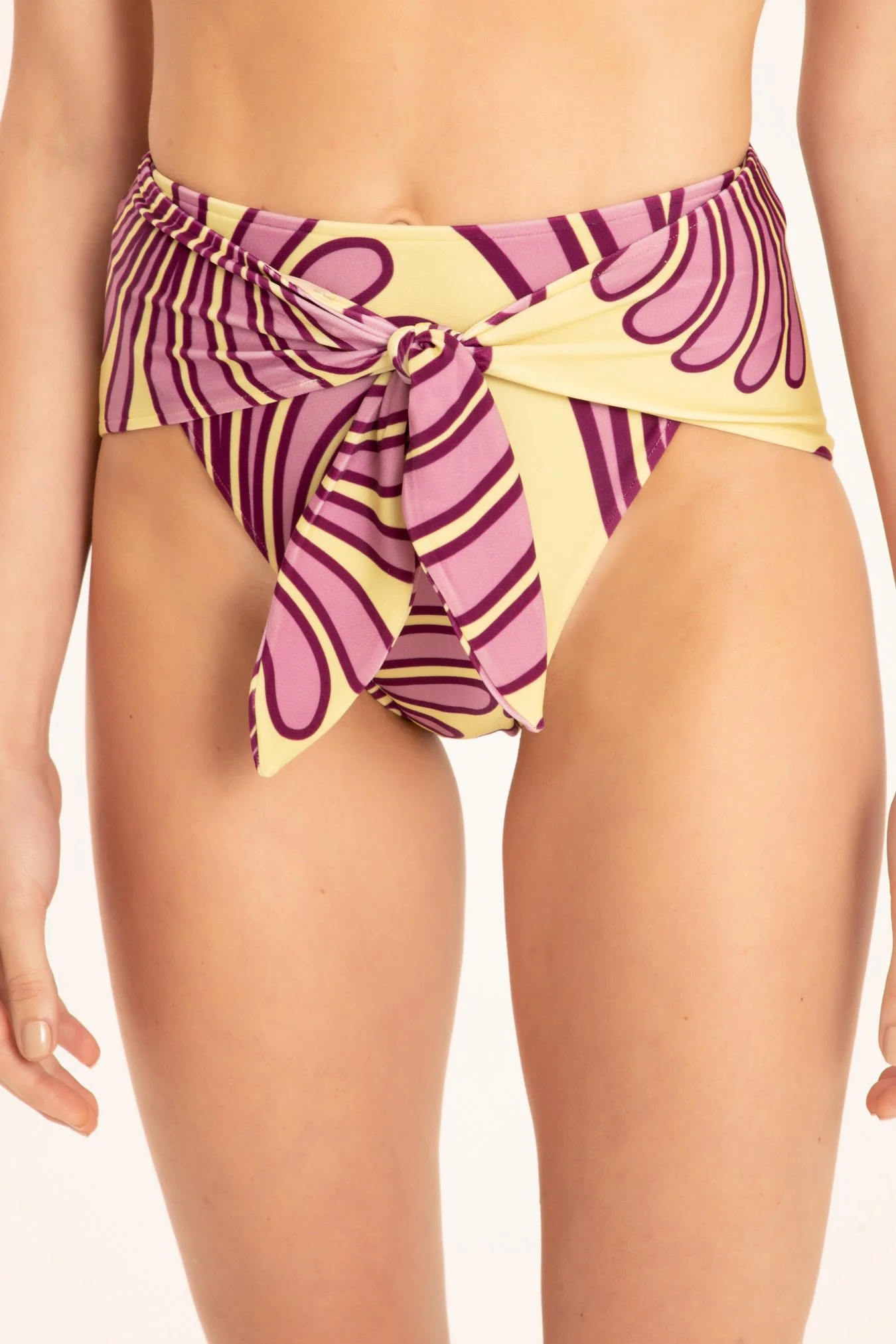 Deco Shell Bikini With Knot - Image 3