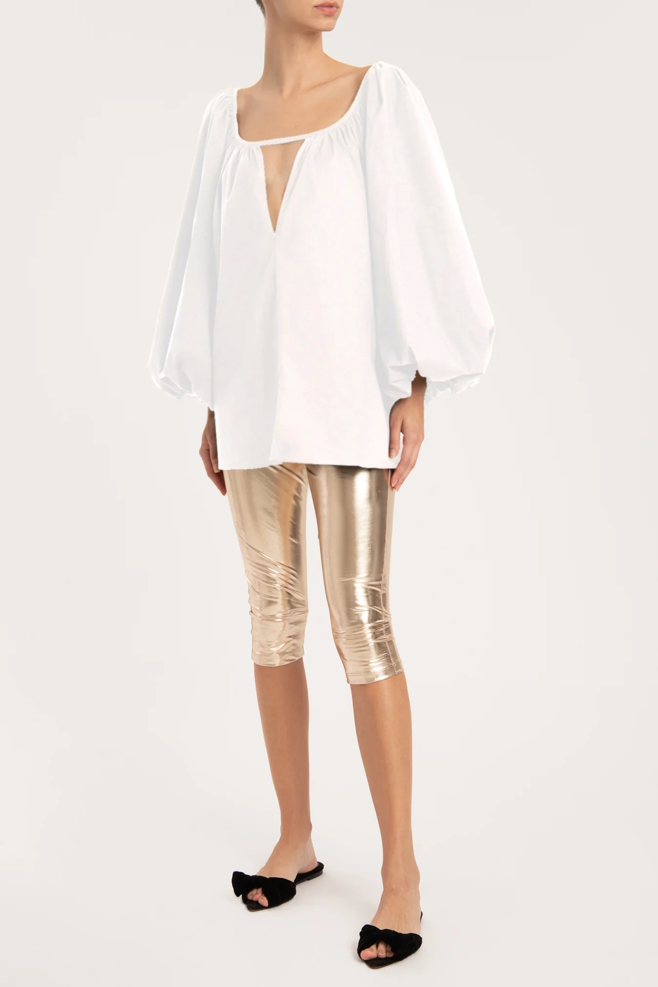 Effortless Chic Puff-Sleeved Blouse - Image 2
