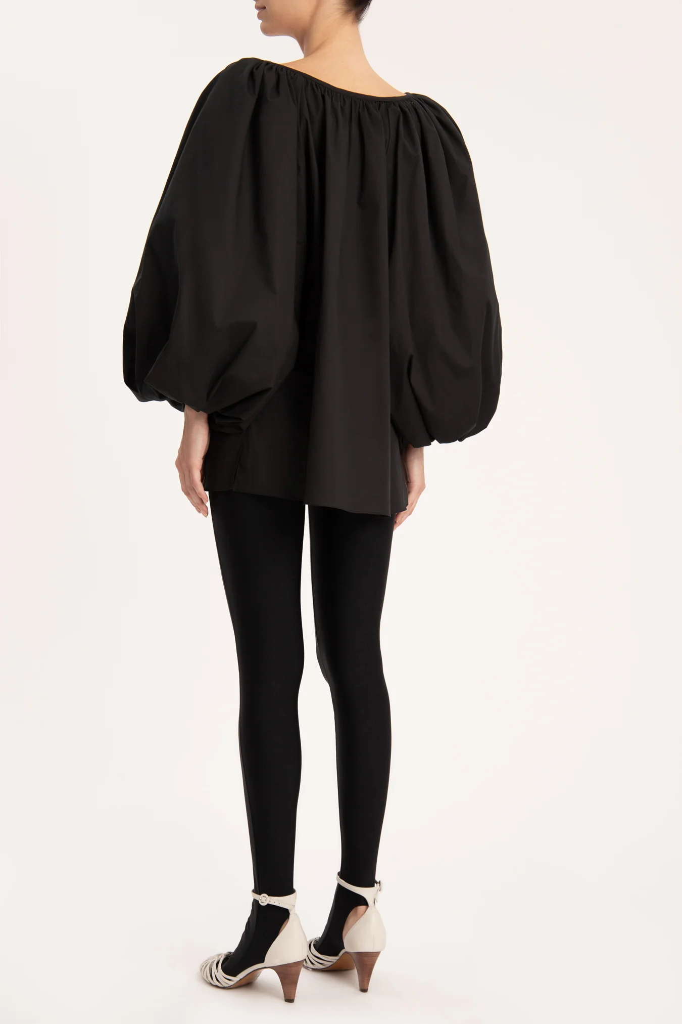 Effortless Chic Puff-Sleeved Blouse - Image 4