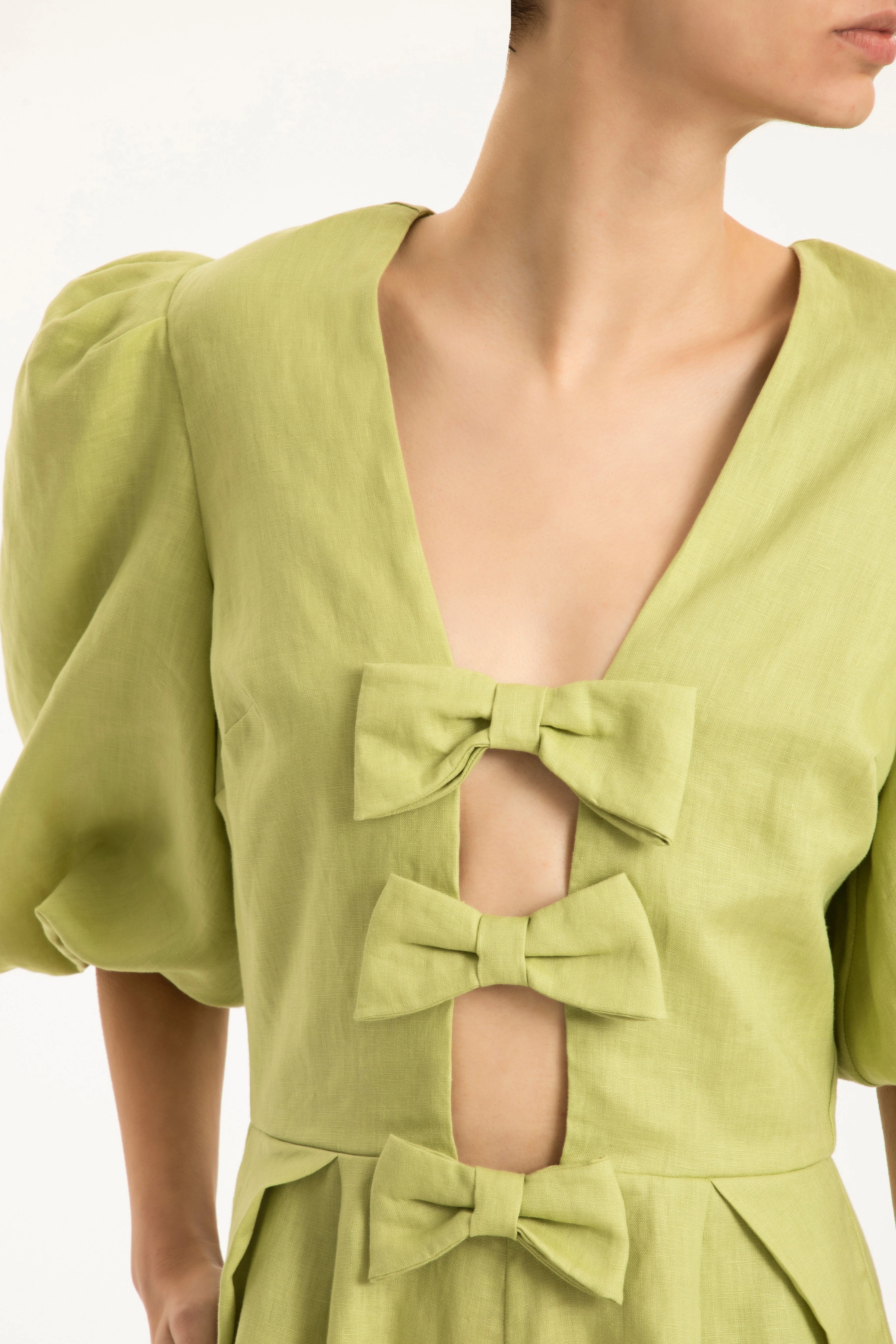 Fantasy Solid Playsuit with Bows - Image 11