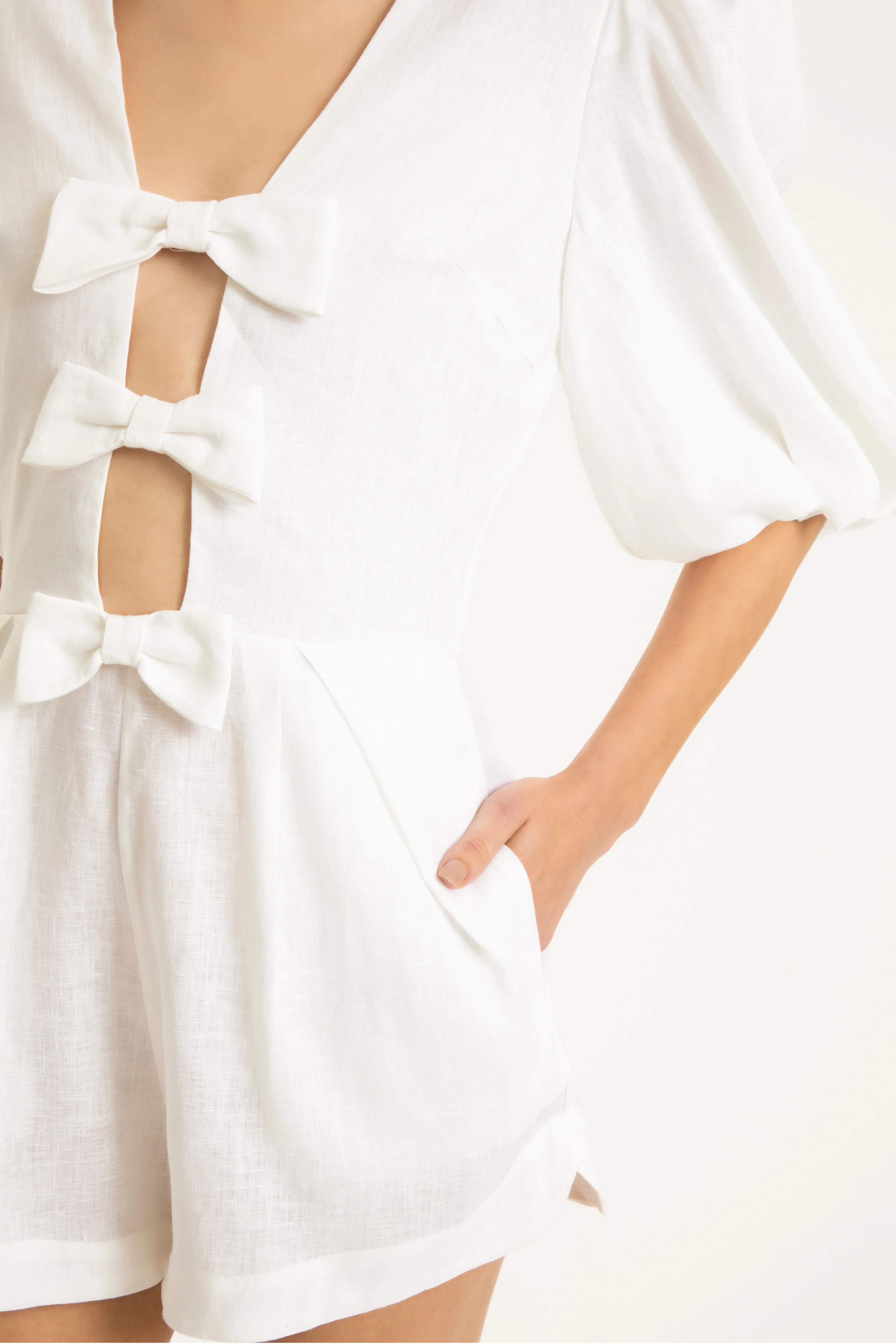 Fantasy Solid Playsuit with Bows - Image 5