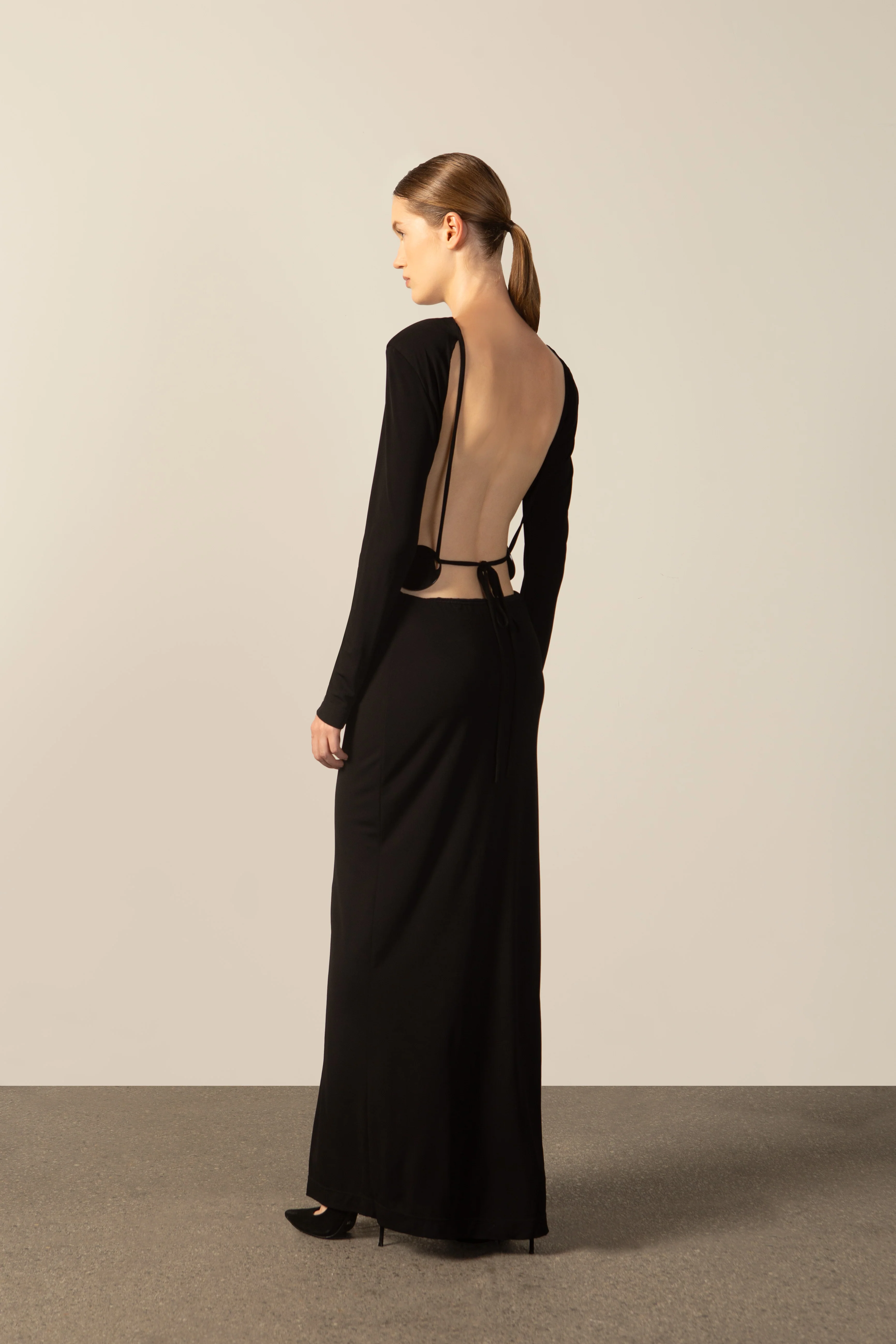 Geometric Long-Sleeved Bare-Back Long Dress - Image 3