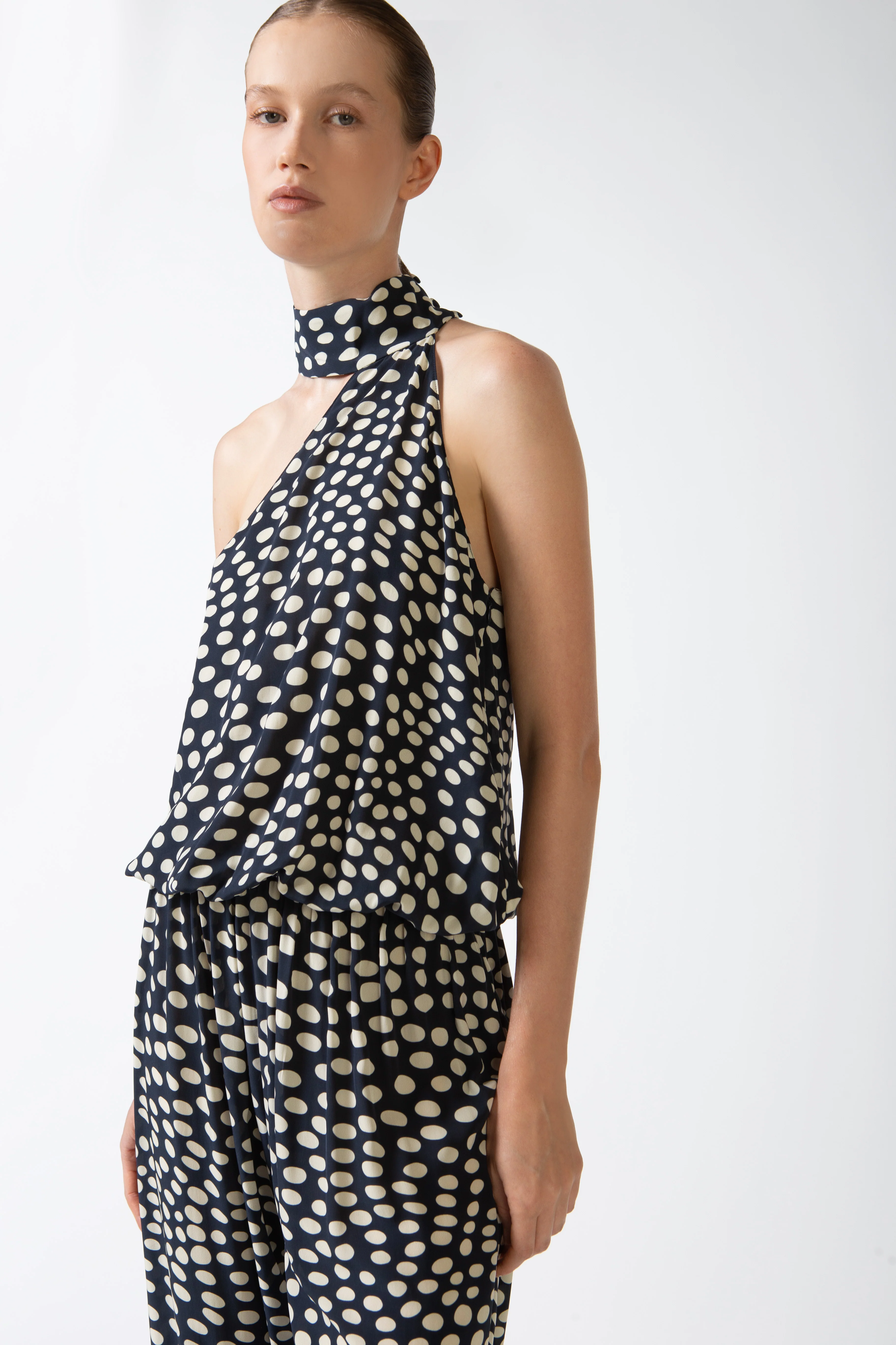 Pois One-Shoulder High-Neck Jumpsuit - Image 3