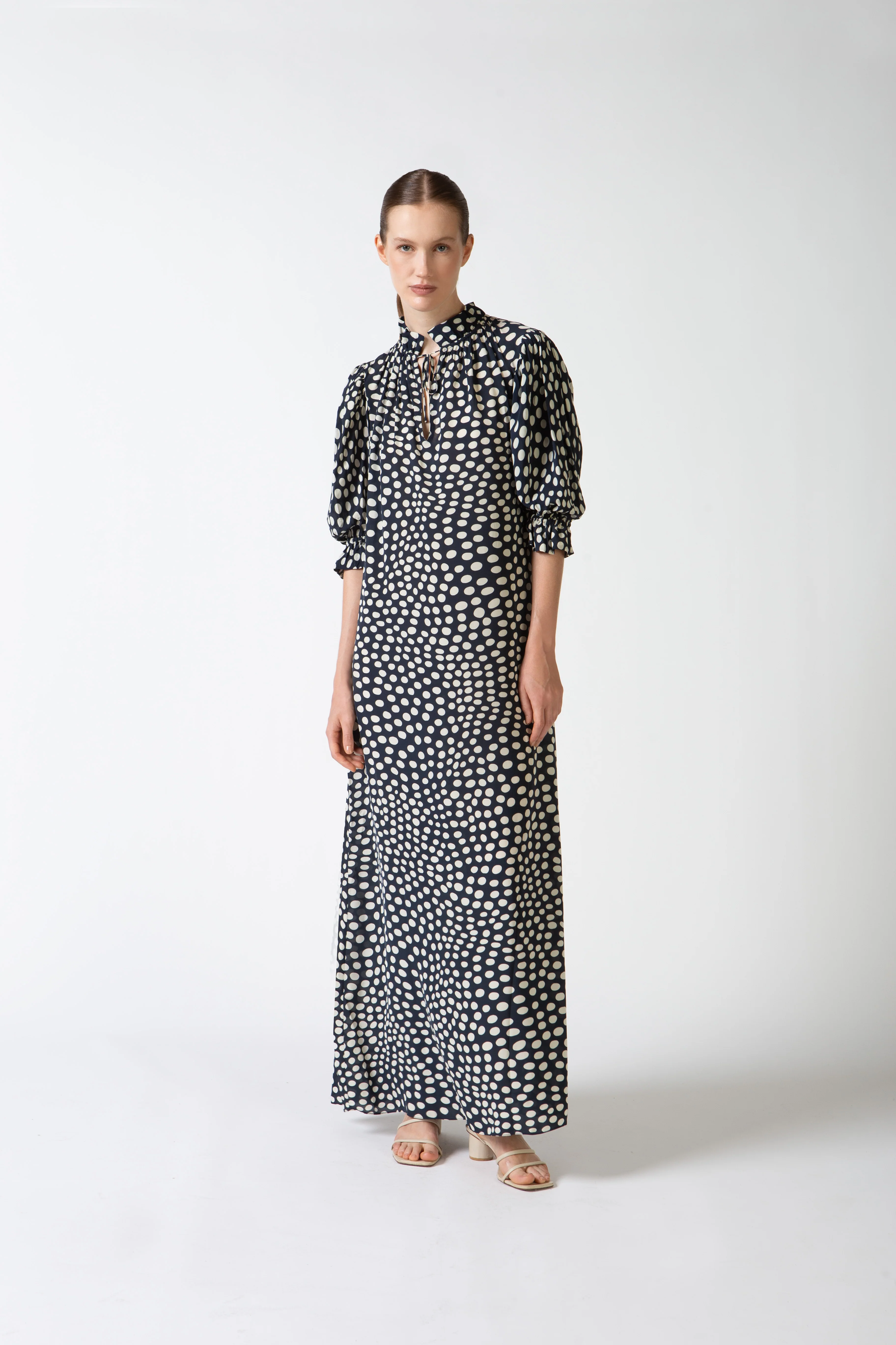 Pois Short-Sleeved Long Dress