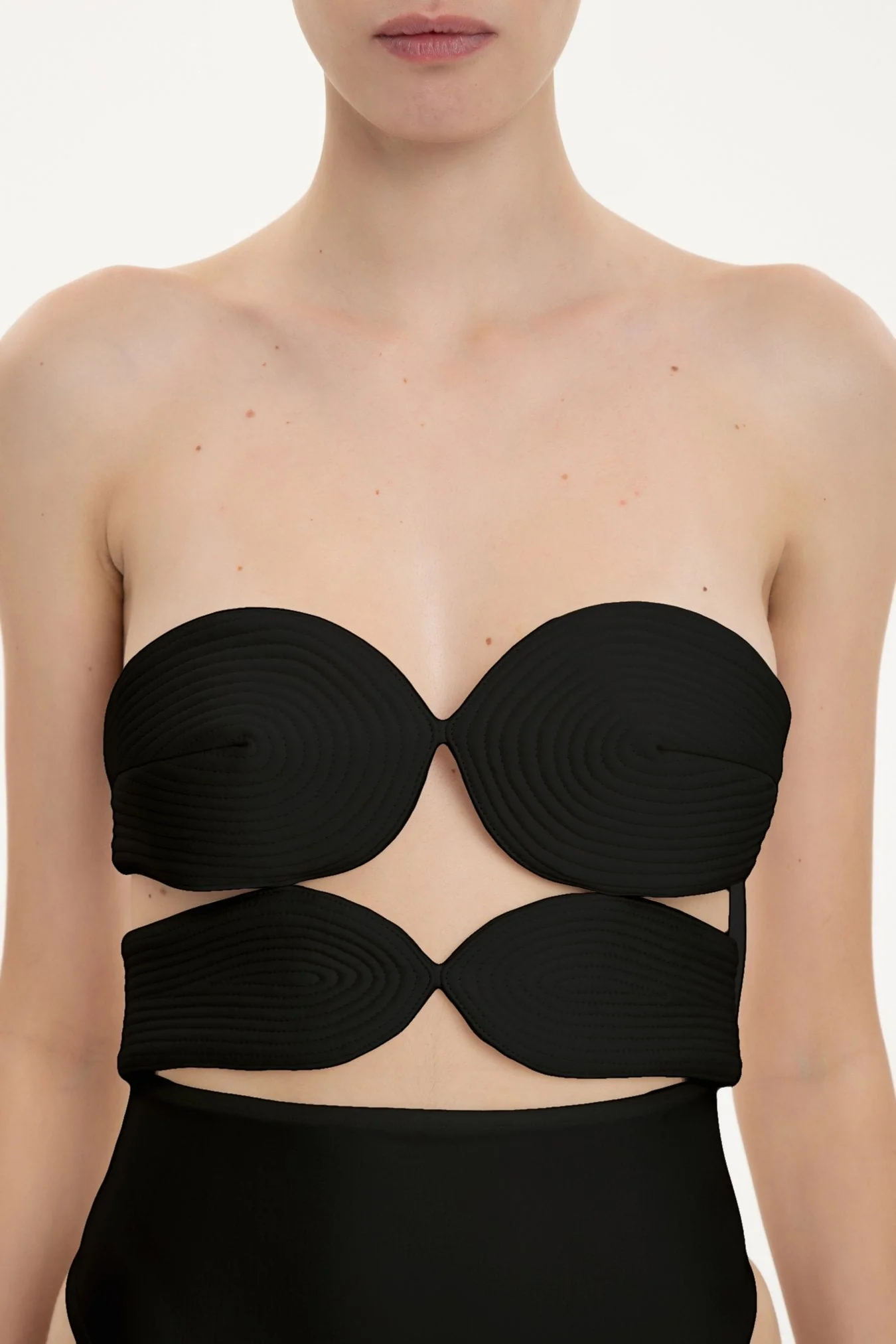 Solid High-Leg Matelasse Swimsuit - Image 10