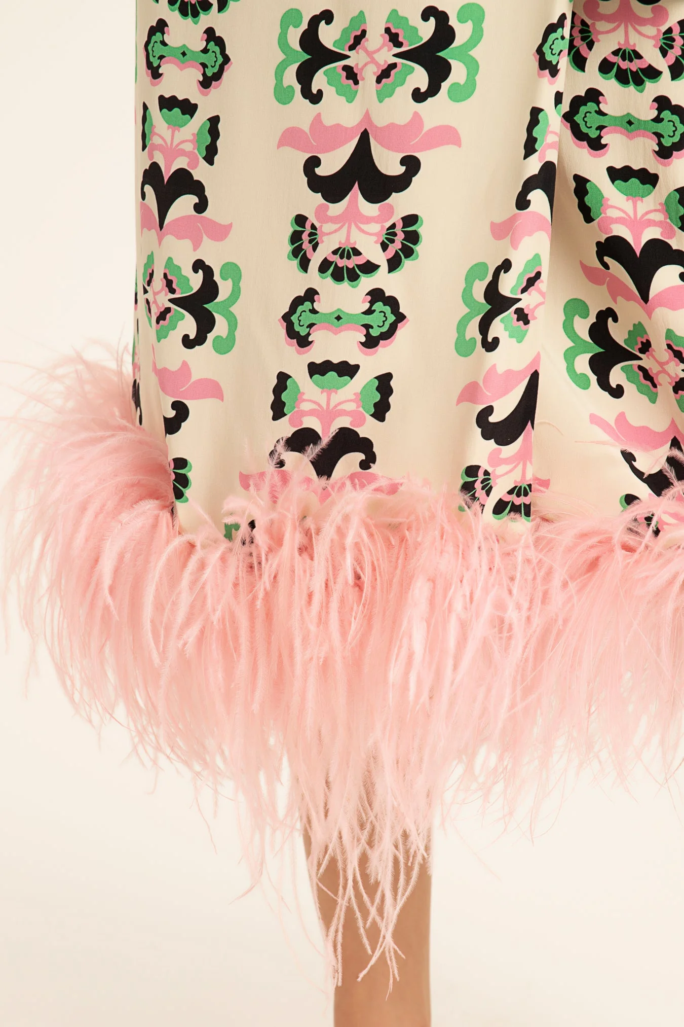 Twisted Flower Pareo Skirt With Feathers - Image 5