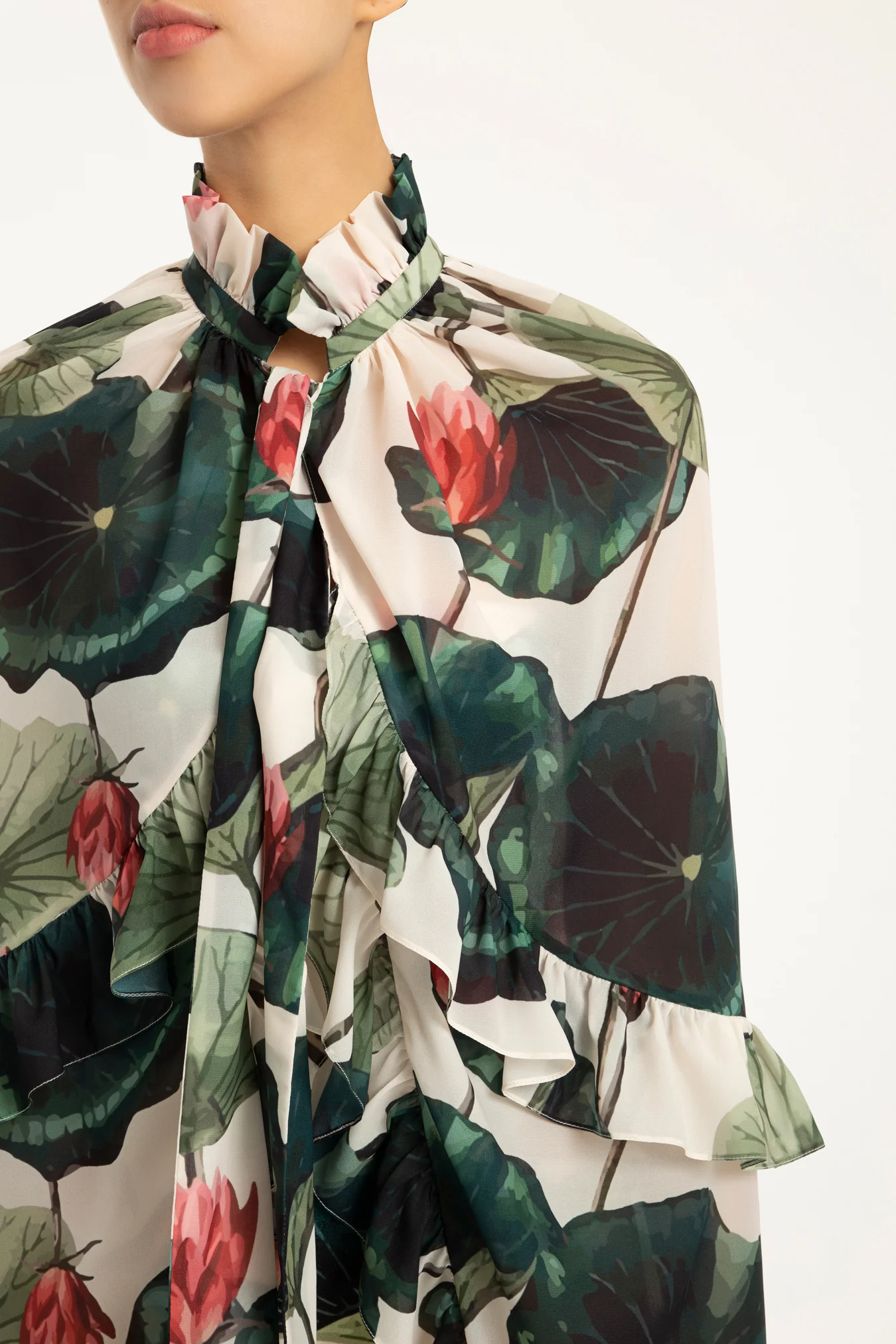 Victoria Regia Ruffled Cape - Image 4