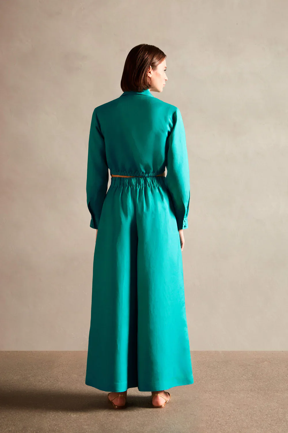 Vintage Orchid Solid Cropped Knot Shirt - Image 3